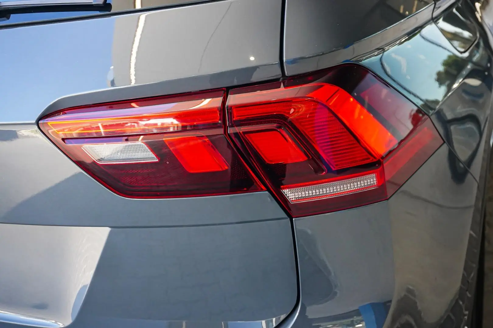 2023 Volkswagen Tiguan Gallery Image 14