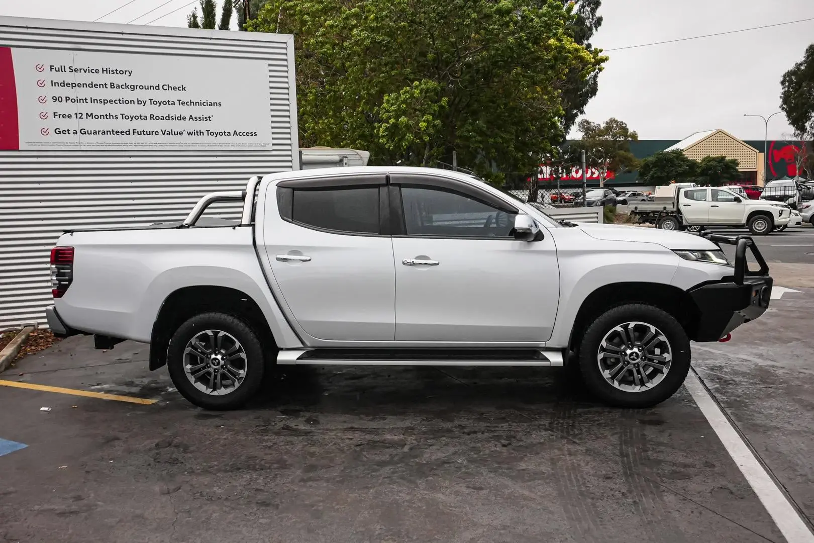 2019 Mitsubishi Triton Gallery Image 4