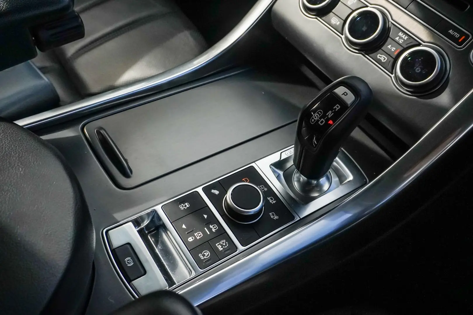 2017 Land Rover Range Rover Sport Gallery Image 19