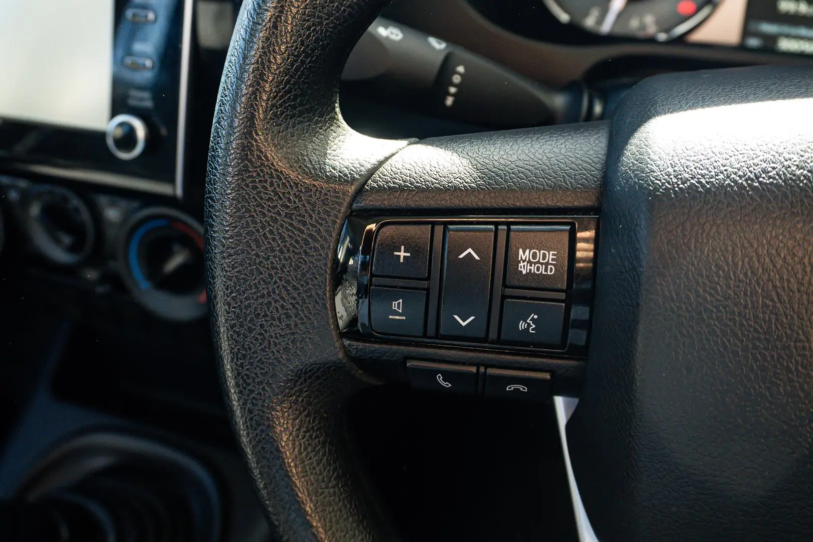 2021 Toyota Hilux Gallery Image 16