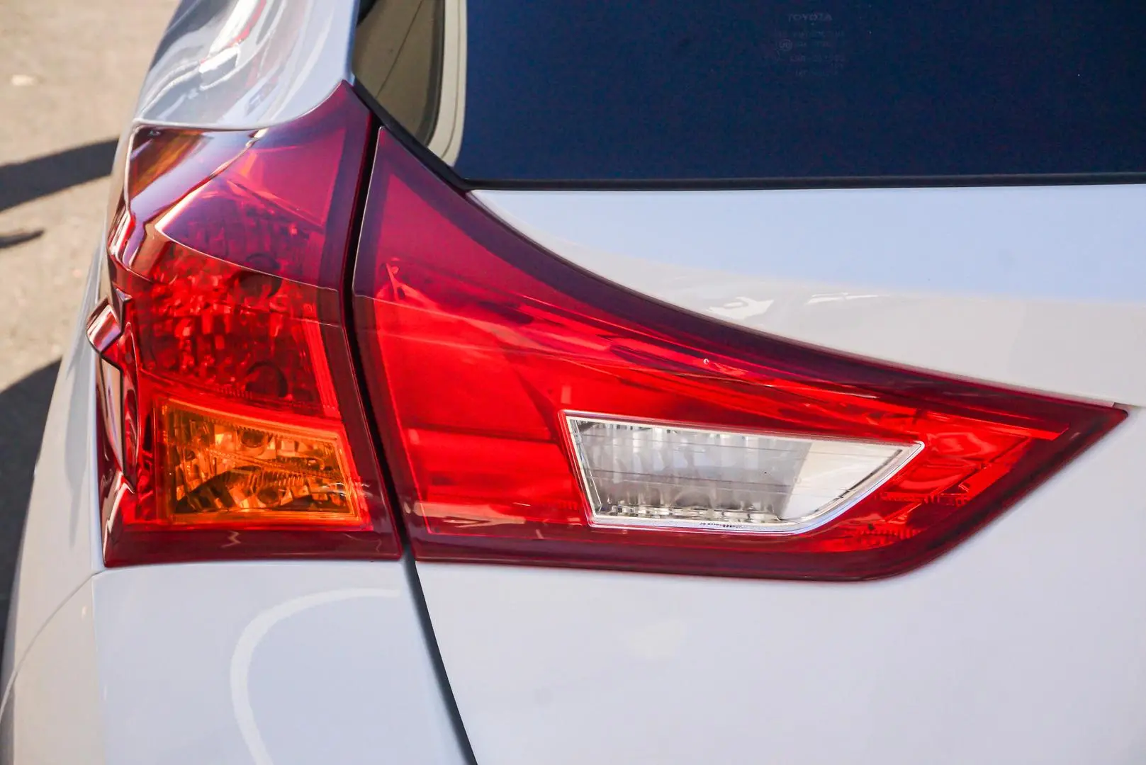 2013 Toyota Corolla Gallery Image 13