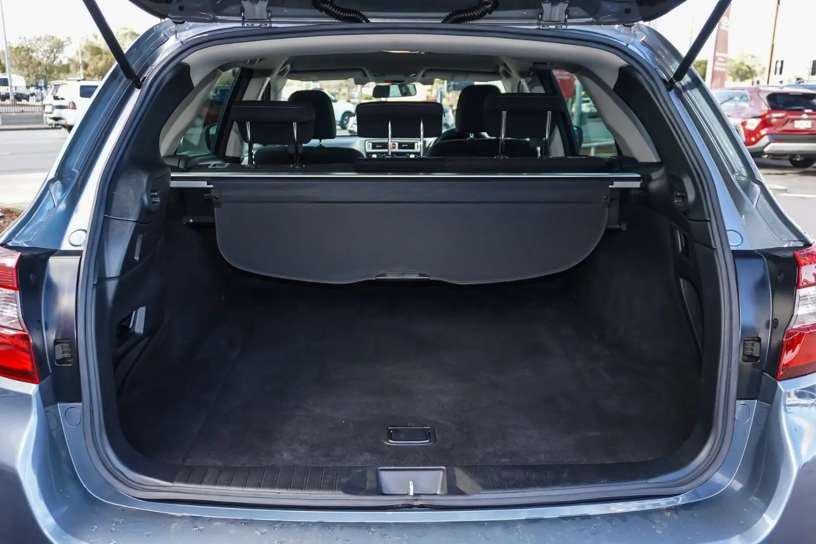 2017 Subaru Outback Gallery Image 10