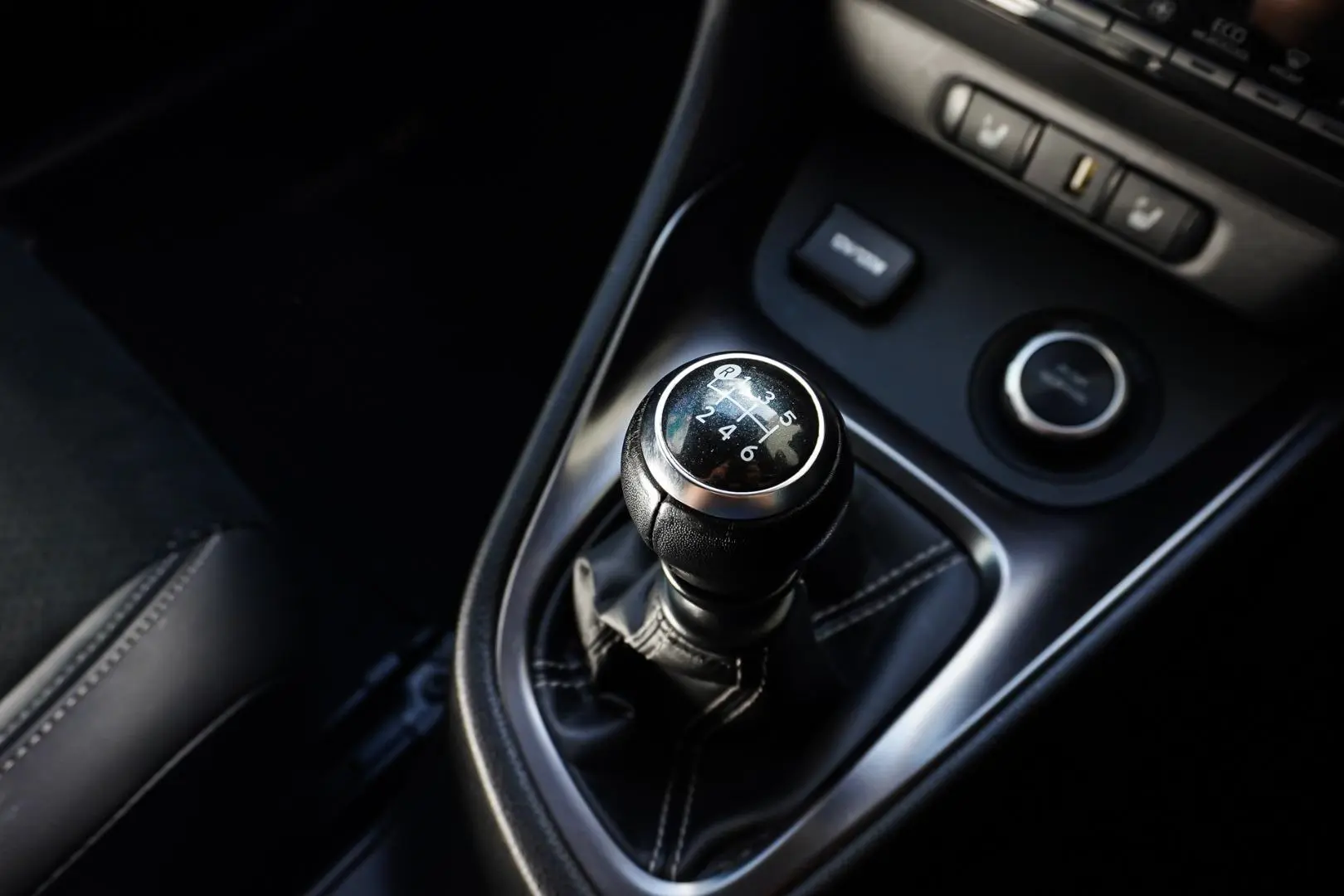 2020 Toyota Yaris Gallery Image 18