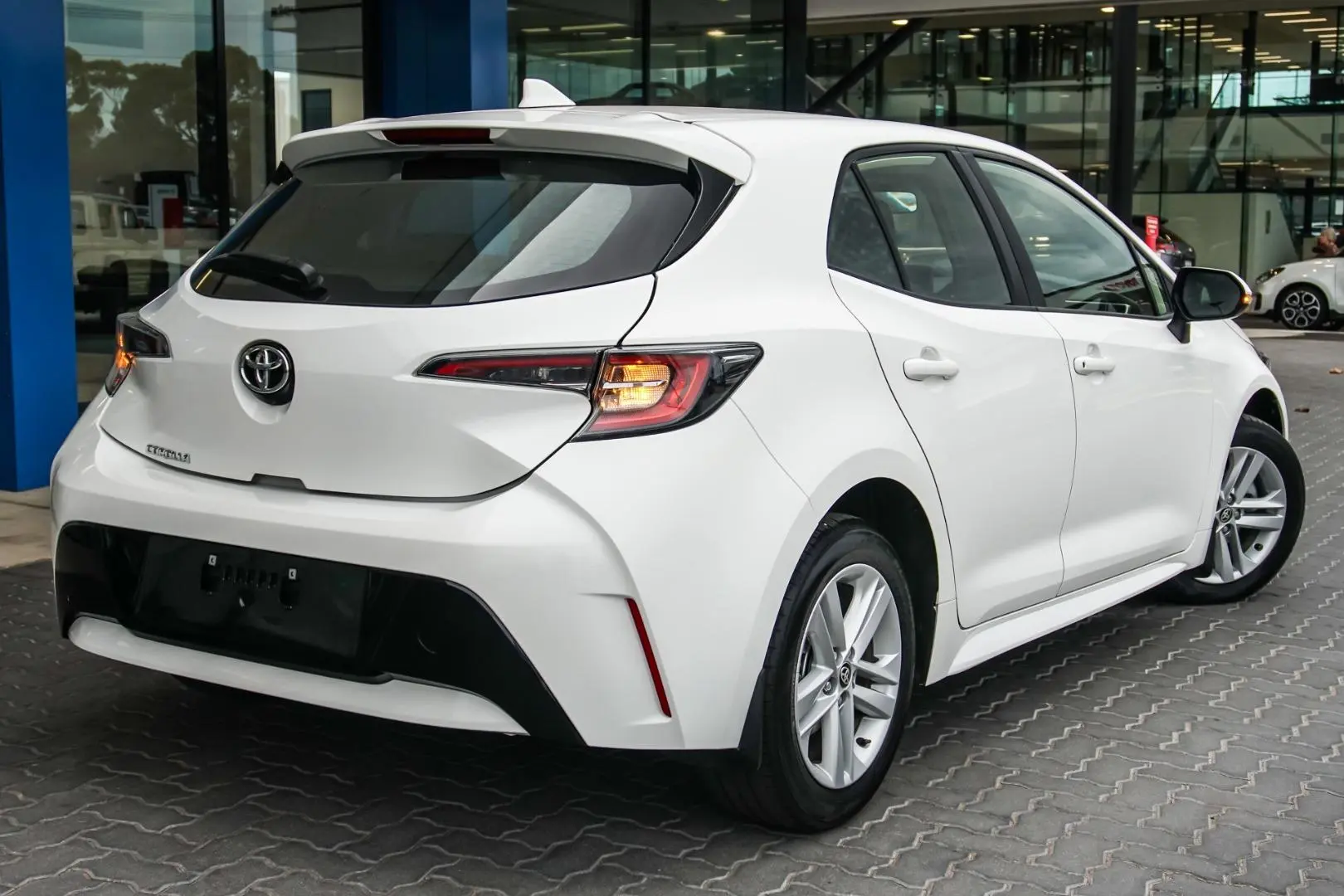 2022 Toyota Corolla Gallery Image 2