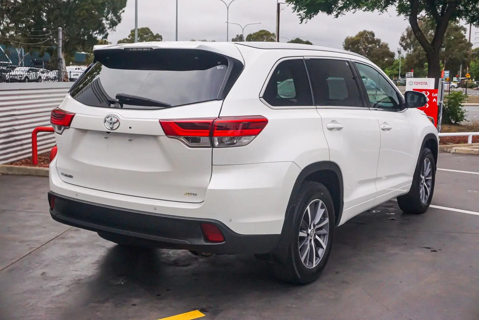 2018 Toyota Kluger Image 2