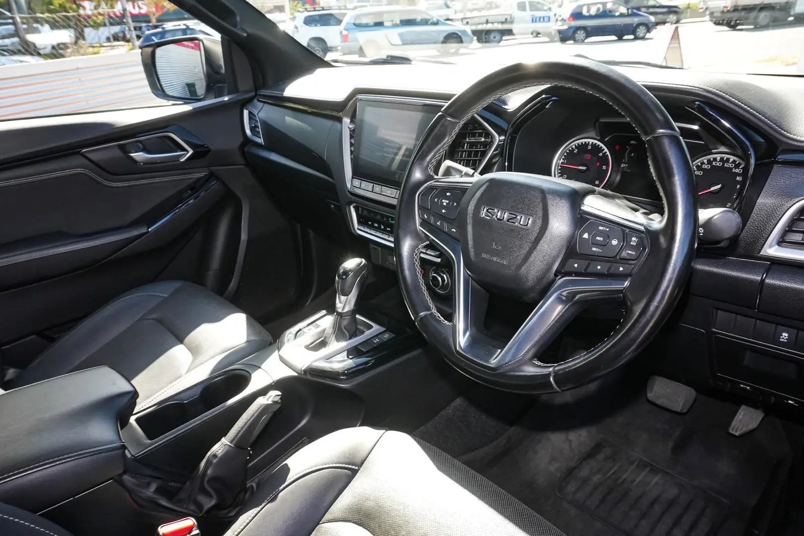 2020 Isuzu D-MAX Gallery Image 7