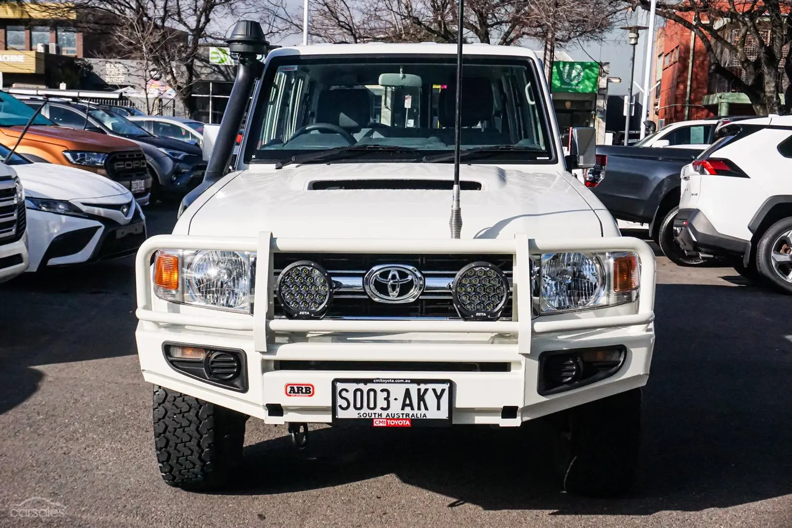 2011 Toyota Landcruiser Image 5