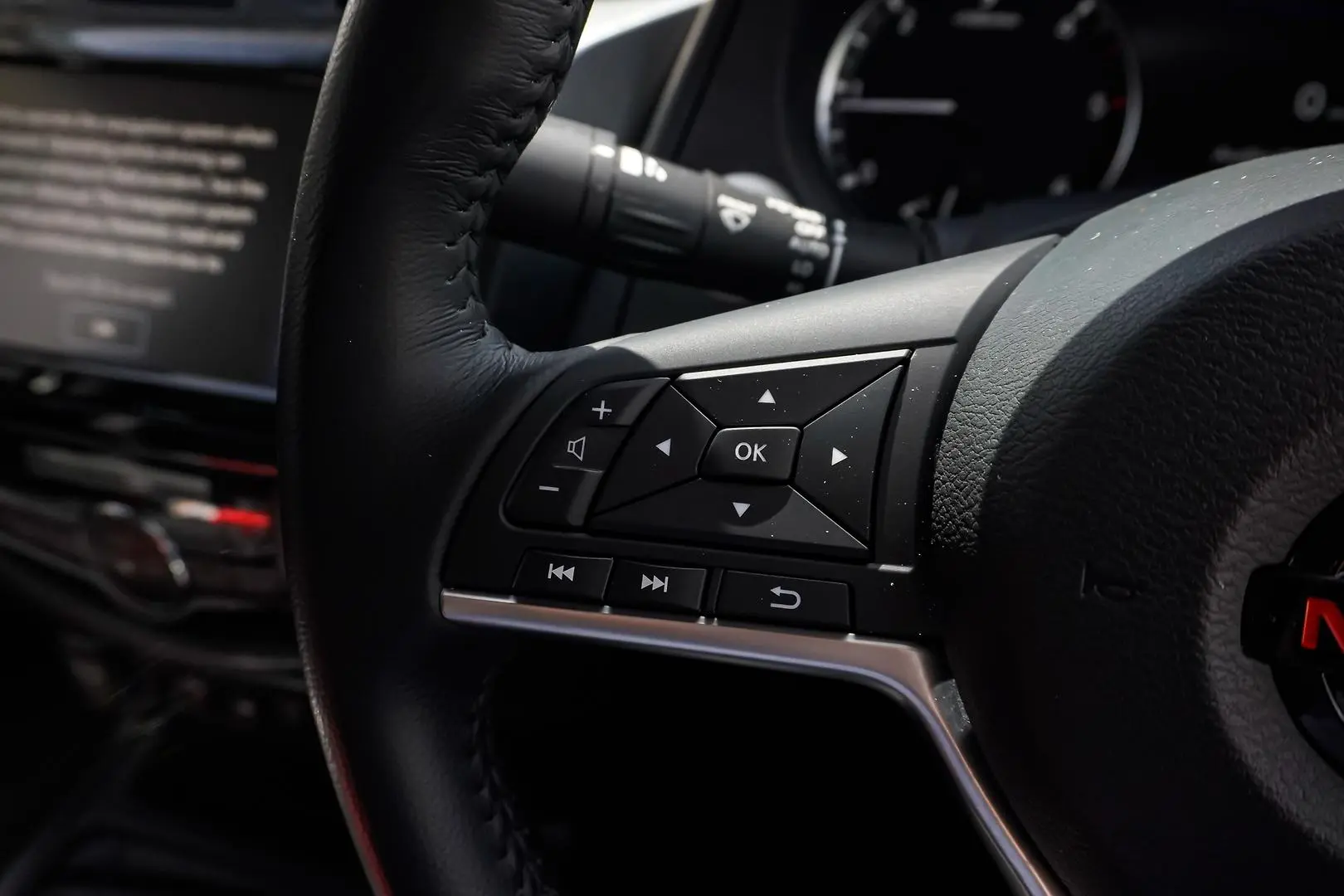 2023 Nissan Navara Gallery Image 19