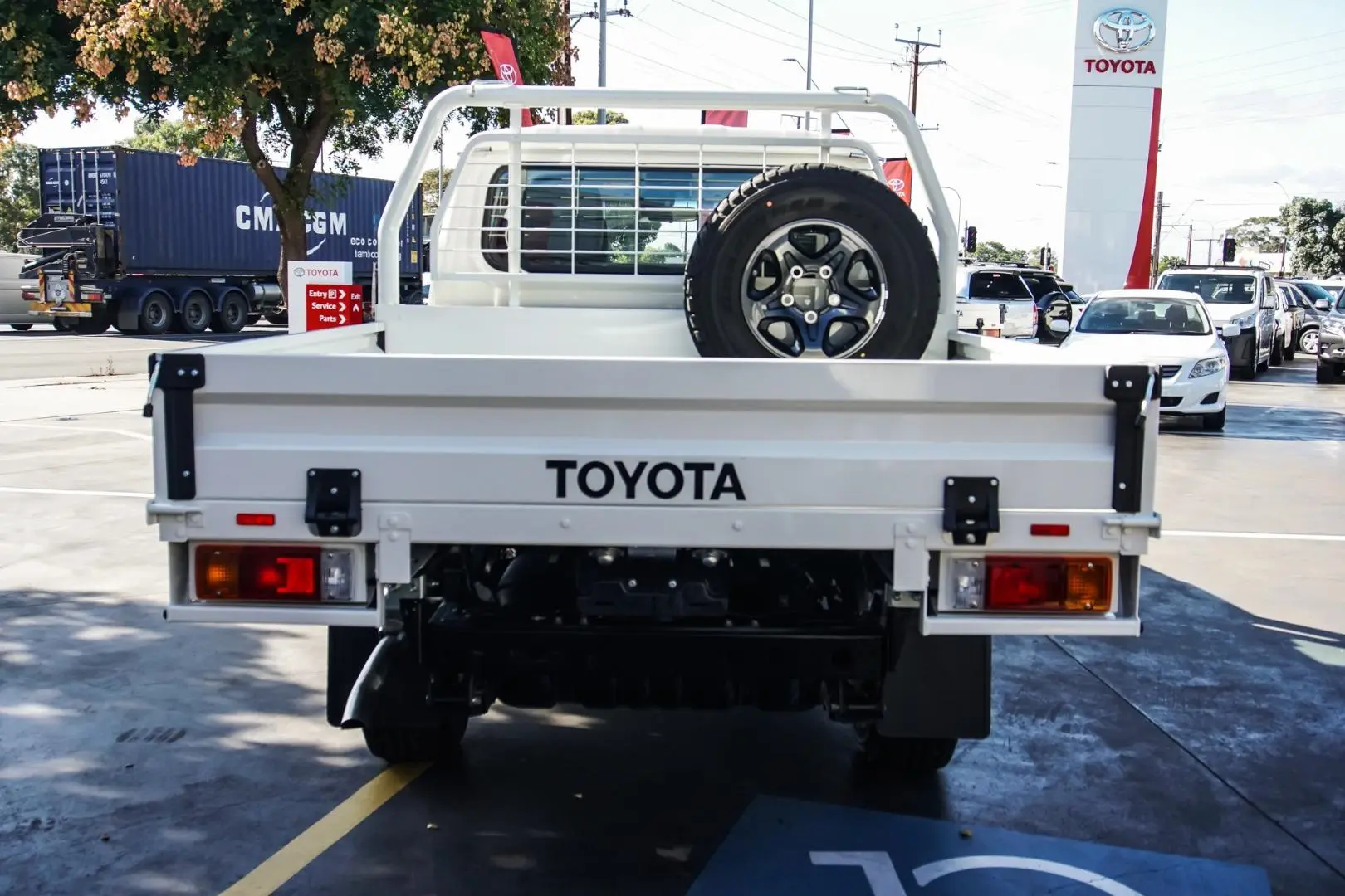 2024 Toyota Landcruiser Gallery Image 5