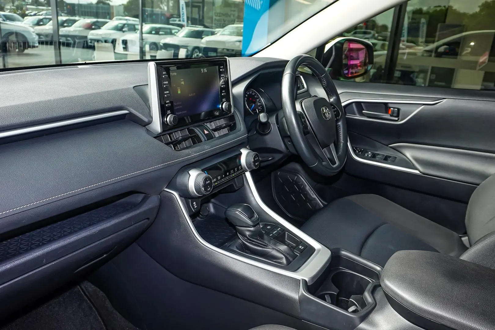 2021 Toyota RAV4 Gallery Image 11