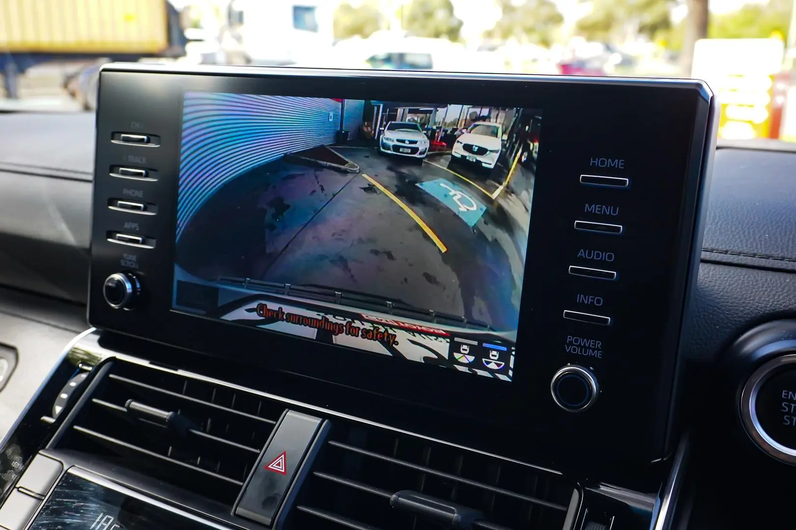 2023 Toyota Landcruiser Gallery Image 24