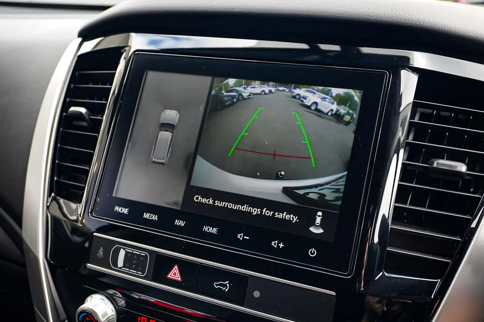 2022 Mitsubishi Pajero Sport Gallery Image 24