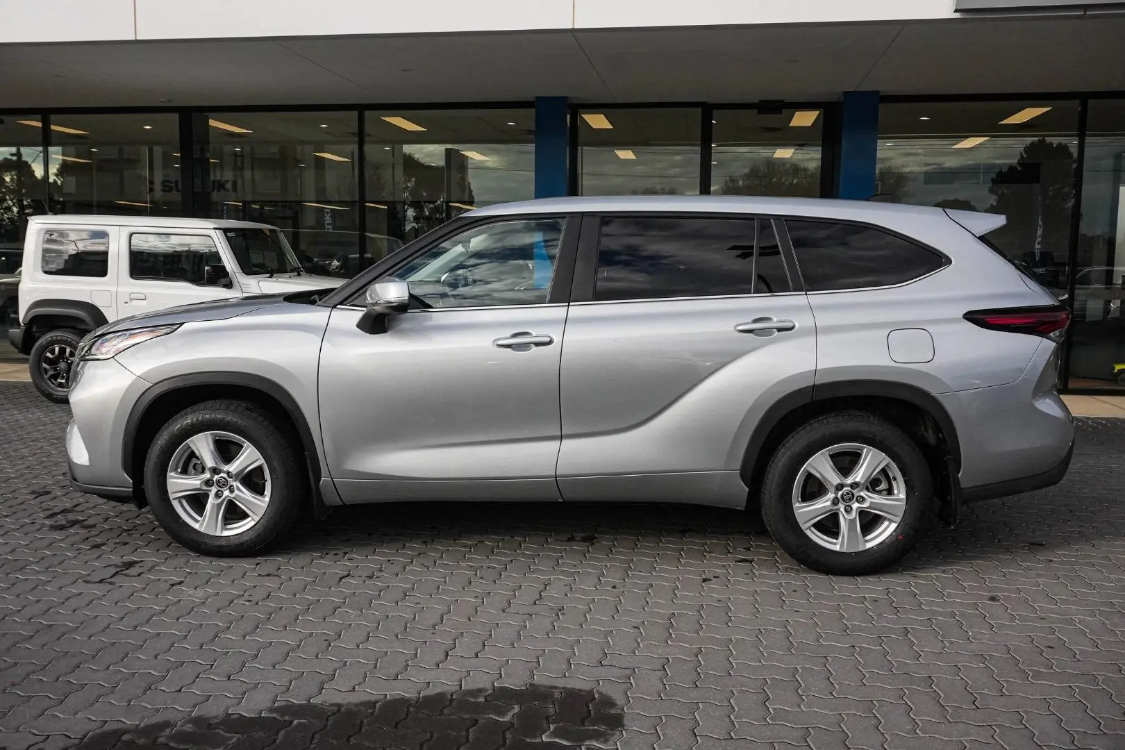 2024 Toyota Kluger Gallery Image 4