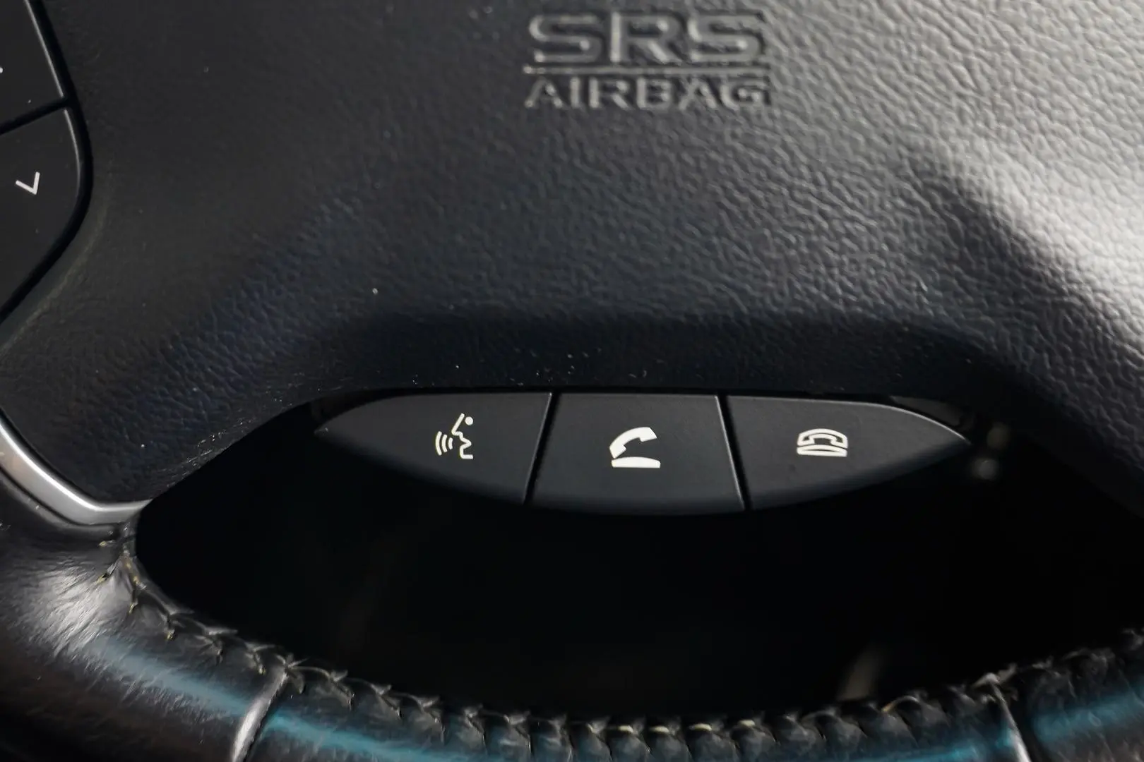 2015 Mitsubishi Pajero Gallery Image 21