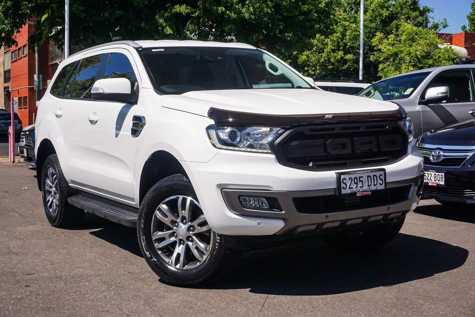 2018 Ford Everest Gallery Image 1