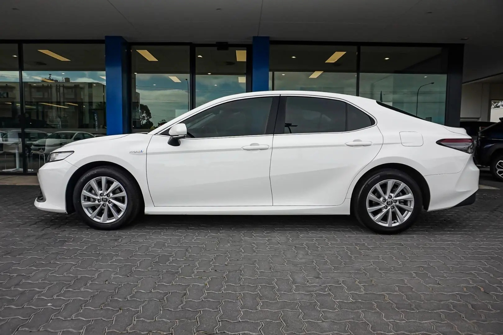 2021 Toyota Camry Gallery Image 4