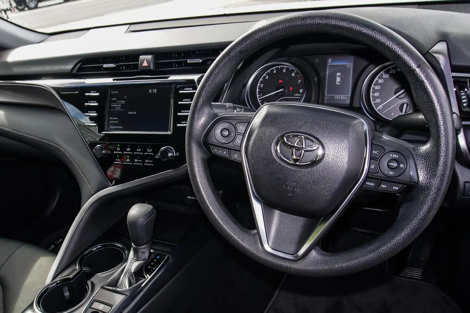 2019 Toyota Camry Image 6