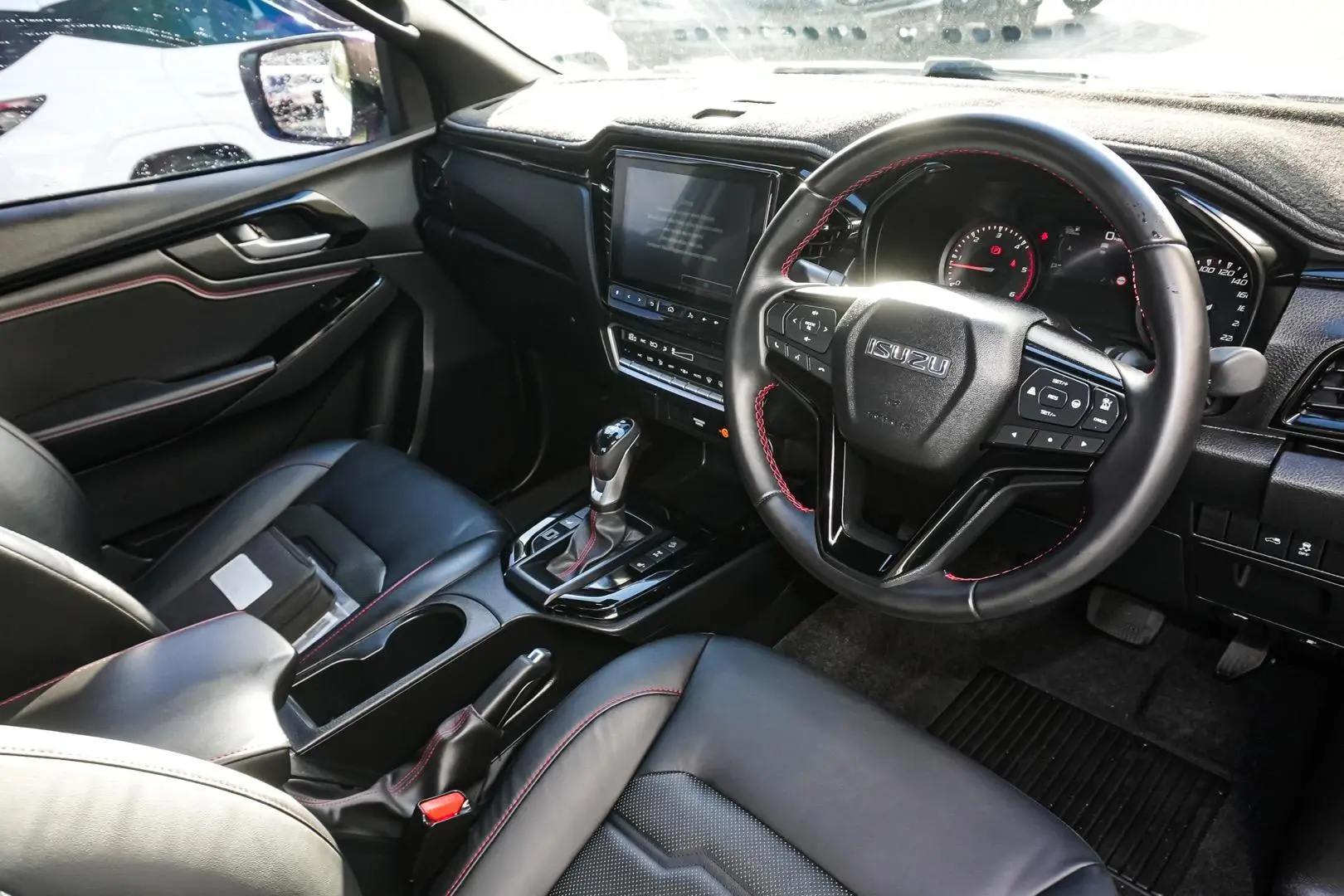 2023 Isuzu D-MAX Gallery Image 7