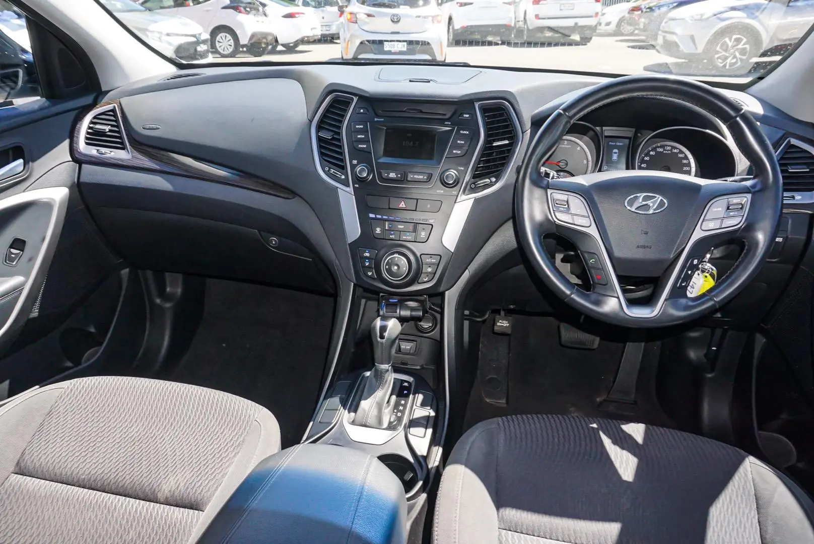 2013 Hyundai Santa Fe Image 8