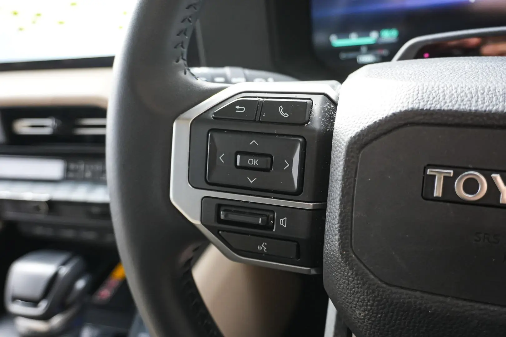 2025 Toyota Landcruiser Prado Gallery Image 19