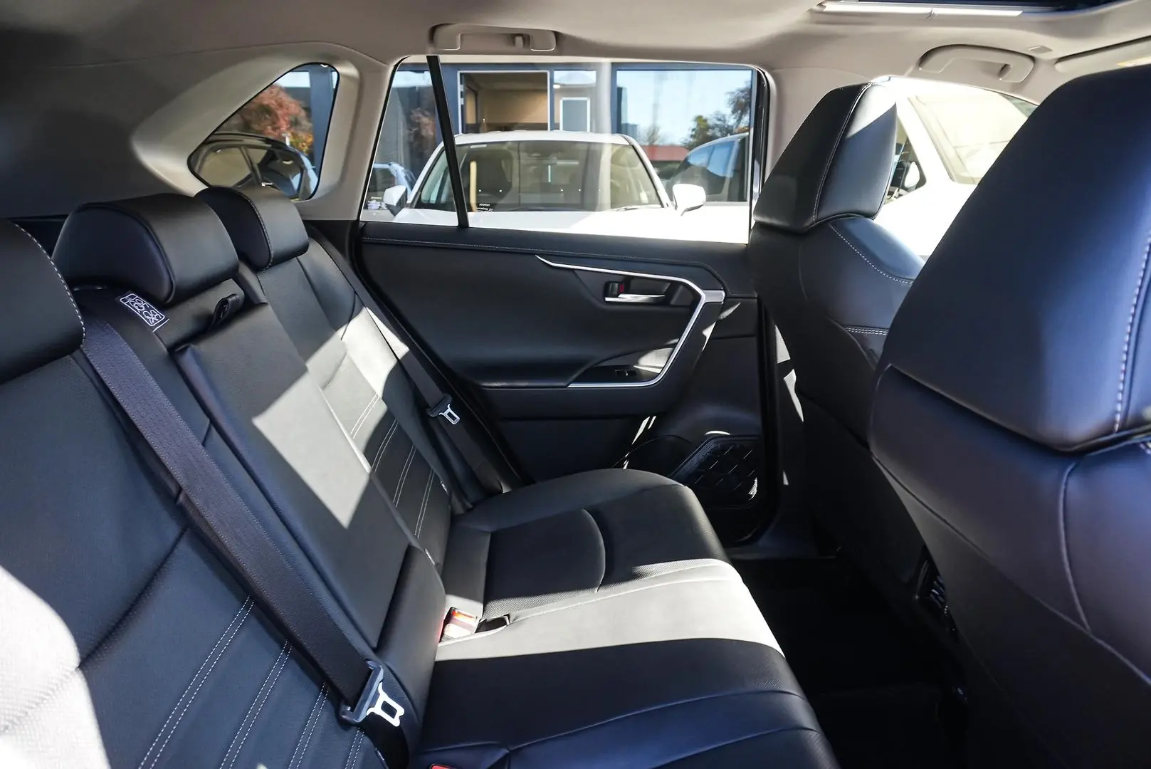 2024 Toyota RAV4 Gallery Image 8