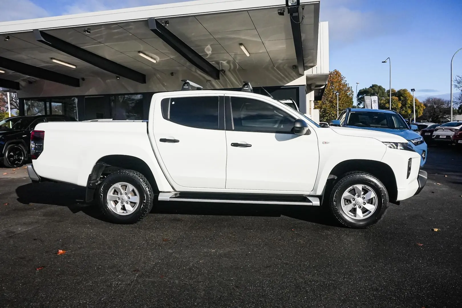 2019 Mitsubishi Triton Gallery Image 4