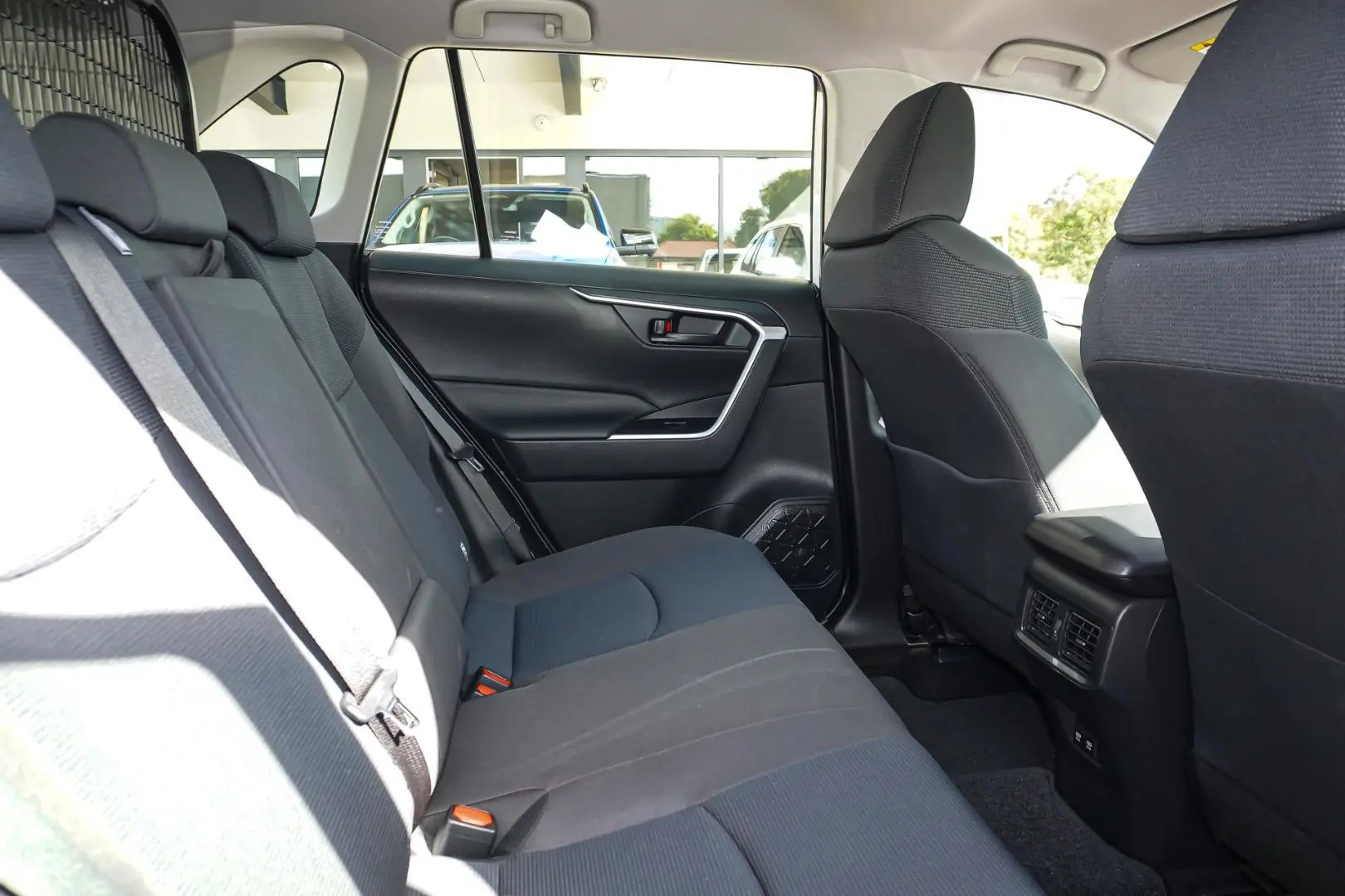 2021 Toyota RAV4 Gallery Image 7