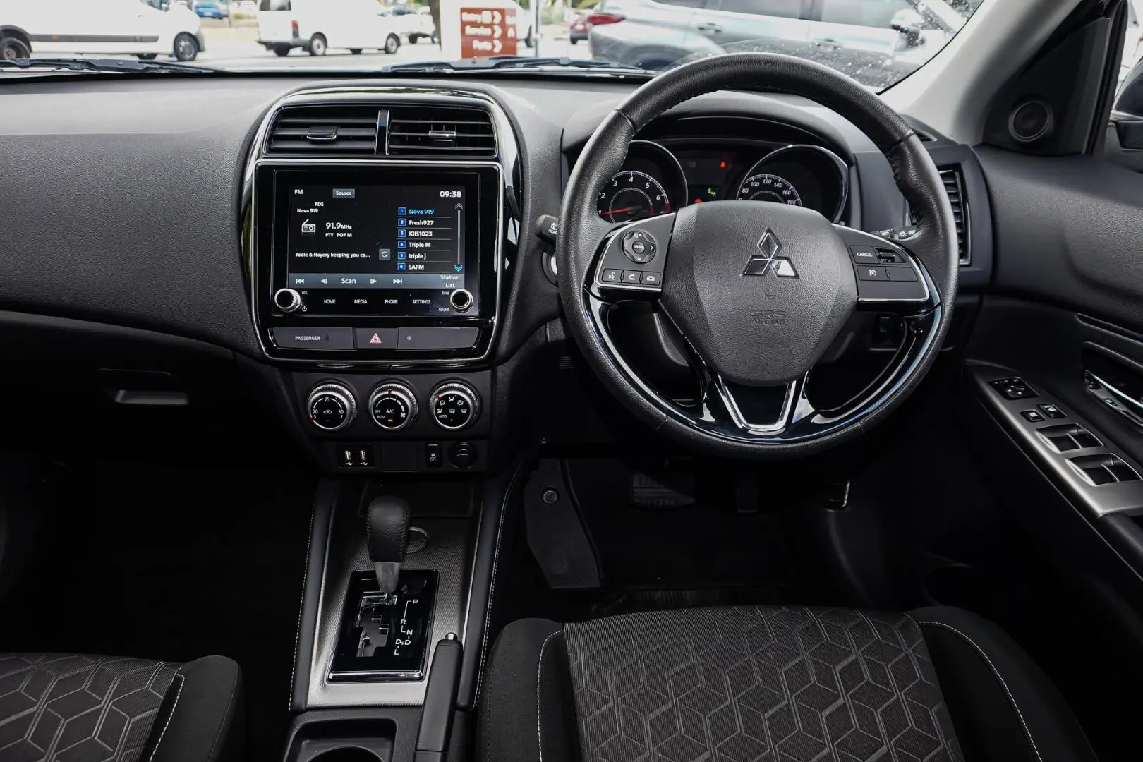 2024 Mitsubishi ASX Gallery Image 9