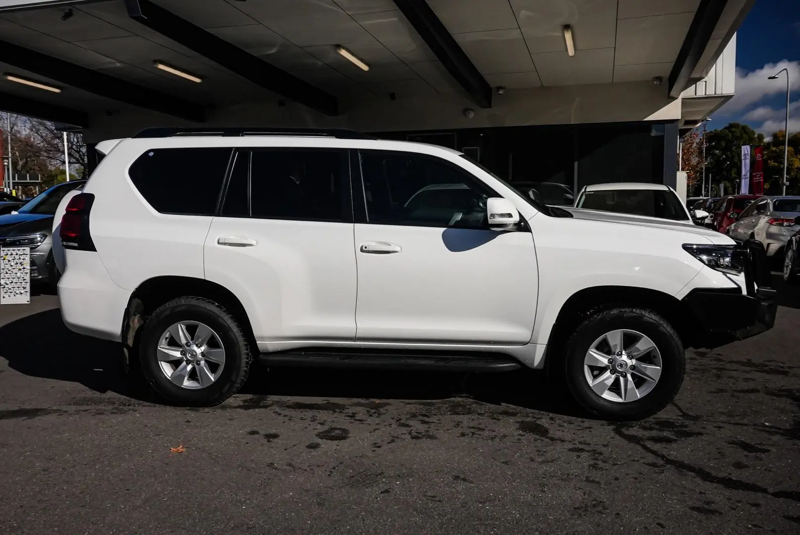 2021 Toyota Landcruiser Prado Gallery Image 4