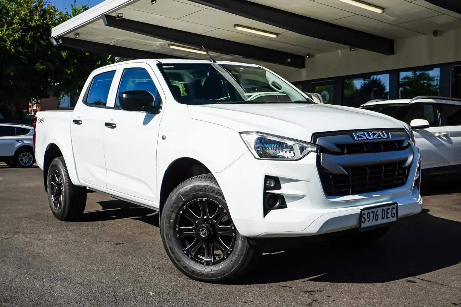 2020 Isuzu D-MAX Gallery Image 2