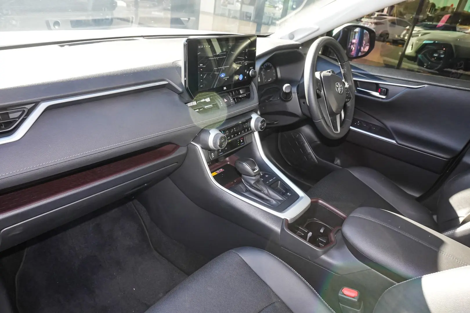 2024 Toyota RAV4 Gallery Image 13