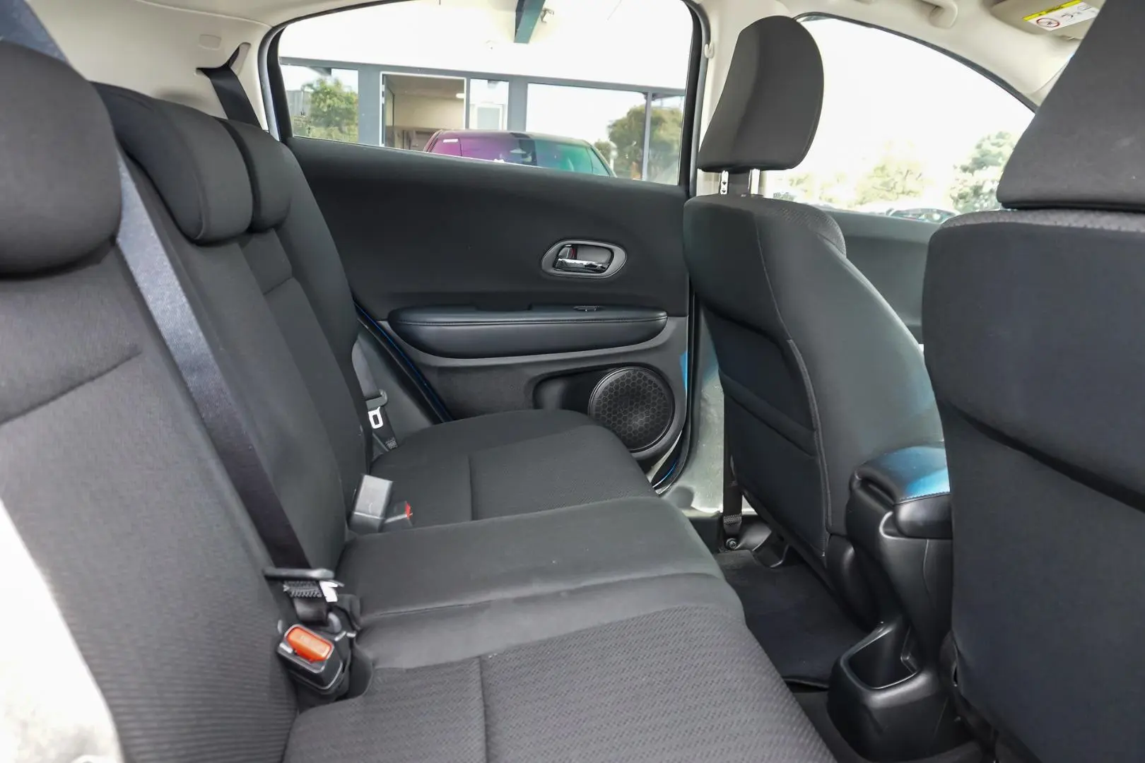 2015 Honda HR-V Gallery Image 8
