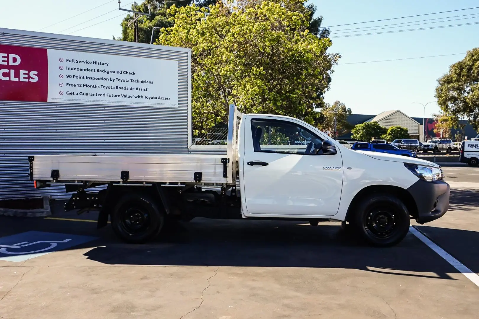 2021 Toyota Hilux Gallery Image 3