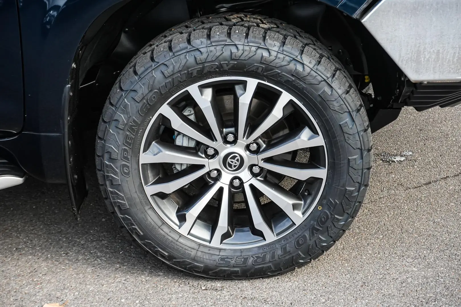 2021 Toyota Landcruiser Prado Gallery Image 13
