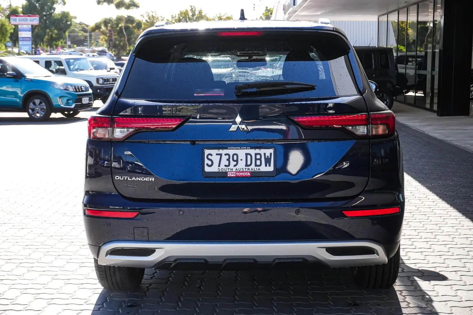 2022 Mitsubishi Outlander Gallery Image 6