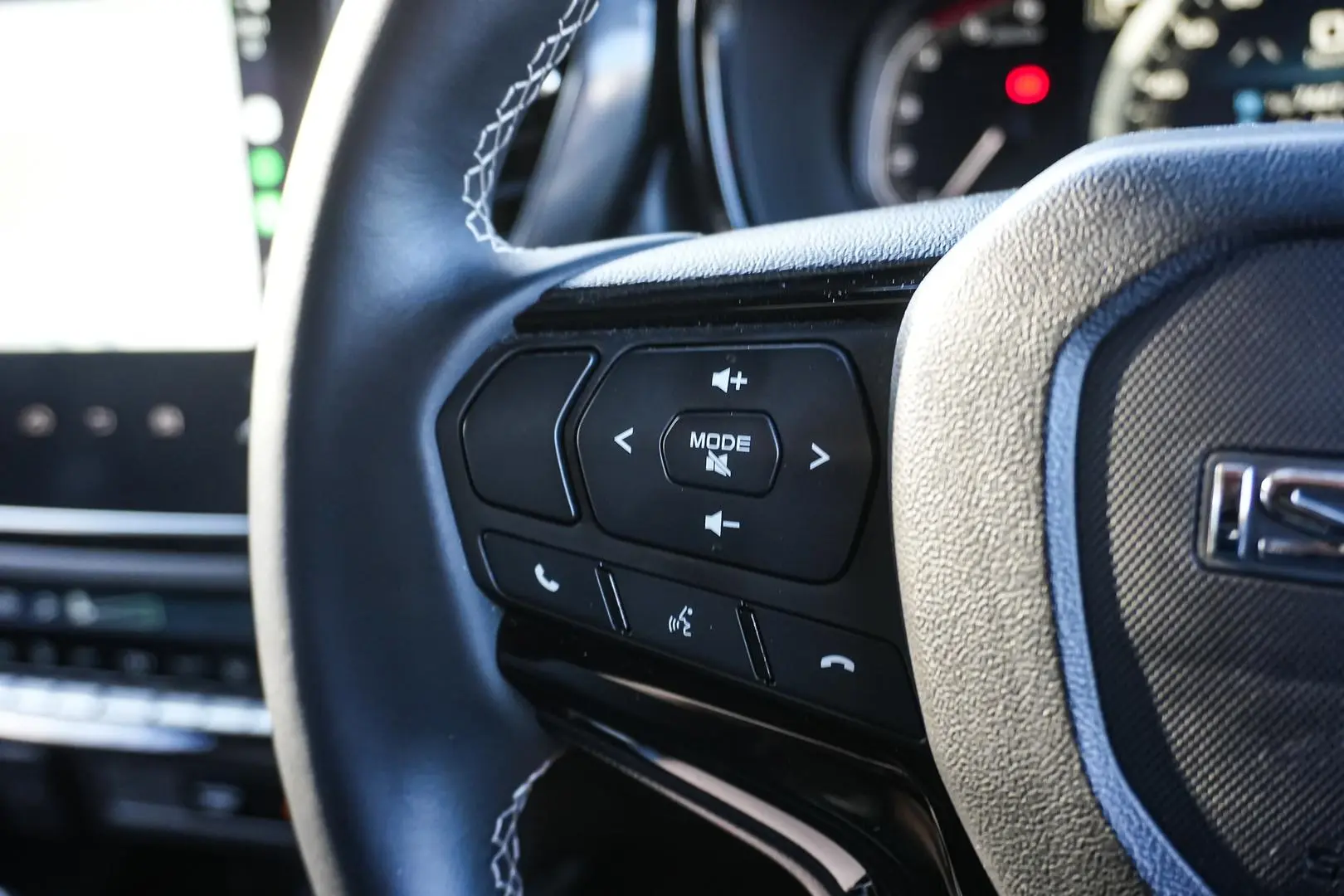 2025 Isuzu D-MAX Gallery Image 19