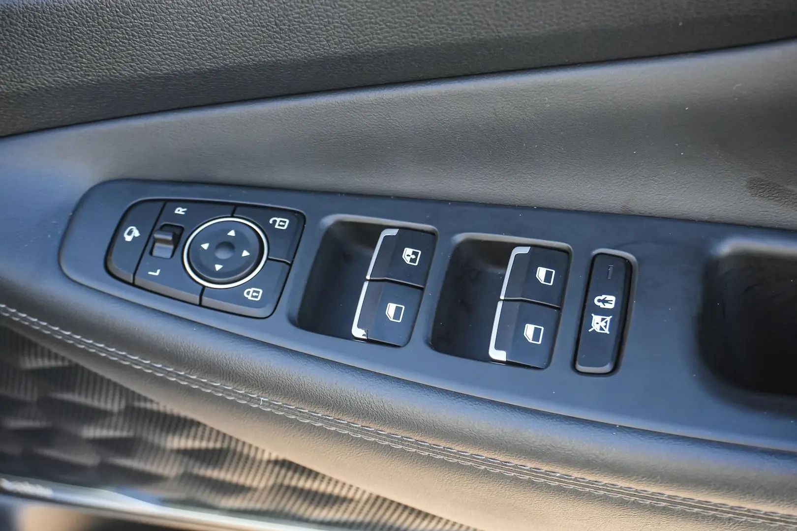 2019 Hyundai Santa Fe Gallery Image 19