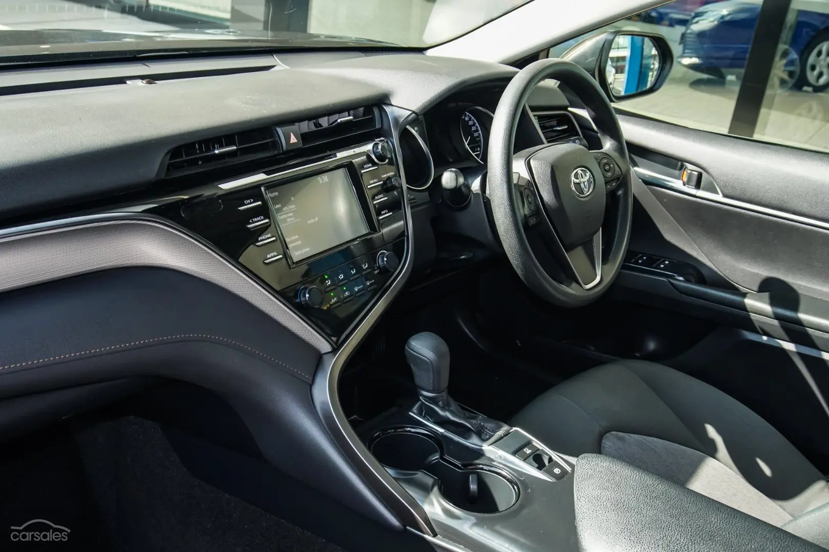 2019 Toyota Camry Image 10