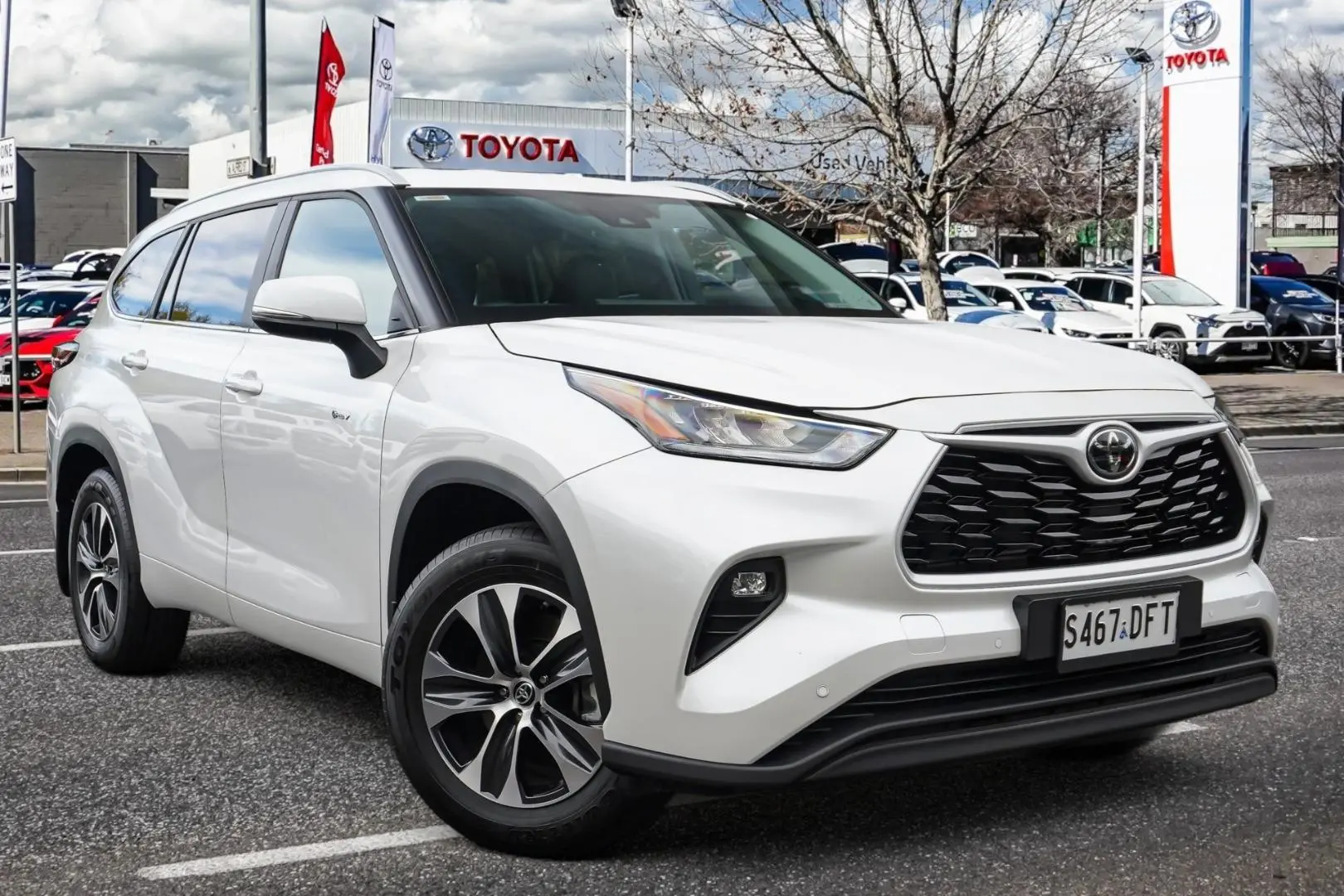 2025 Toyota Kluger Gallery Image 1