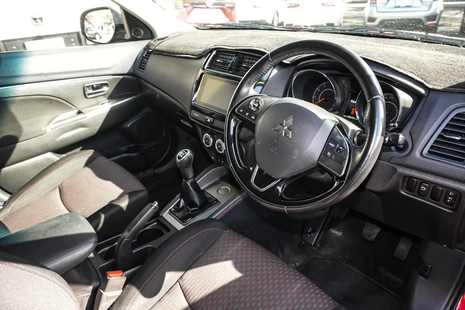 2017 Mitsubishi ASX Gallery Image 7