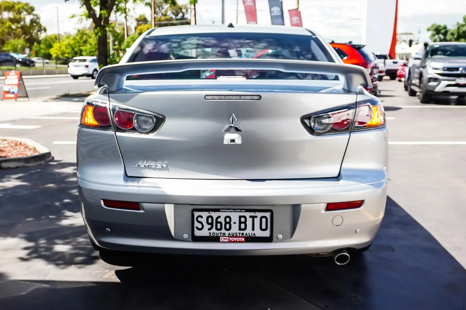 2017 Mitsubishi Lancer Gallery Image 6