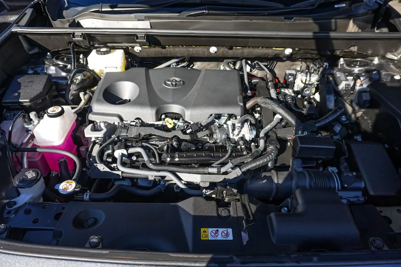2024 Toyota RAV4 Gallery Image 23