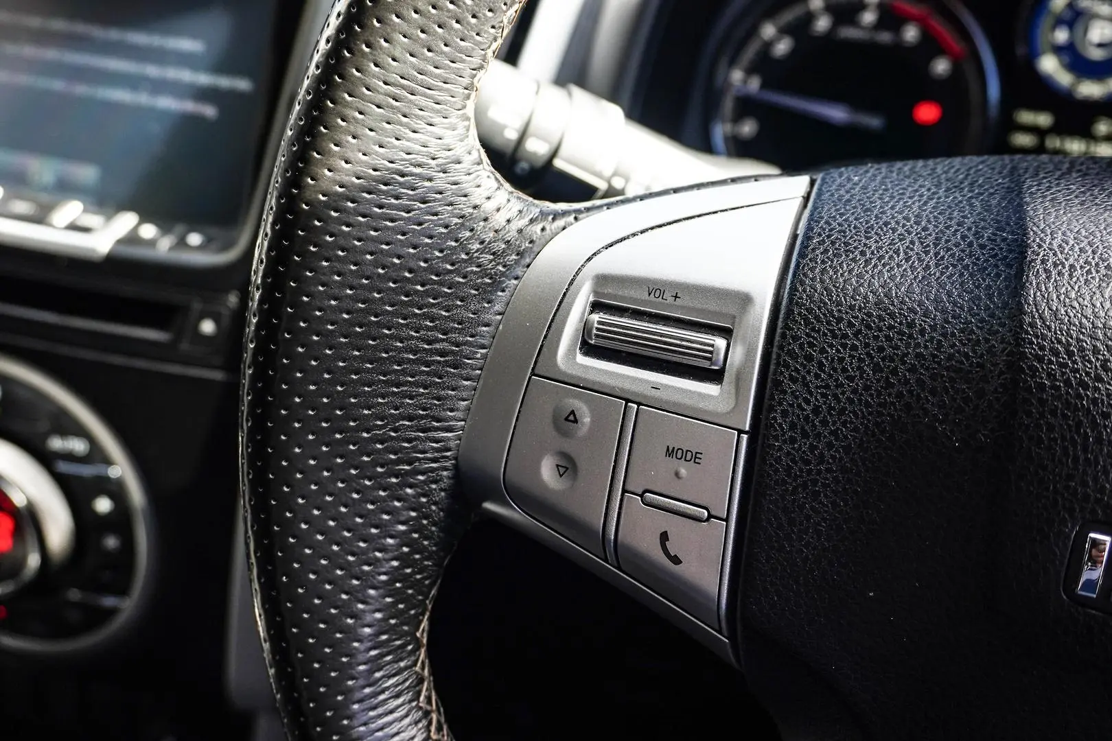 2020 Isuzu MU-X Gallery Image 18