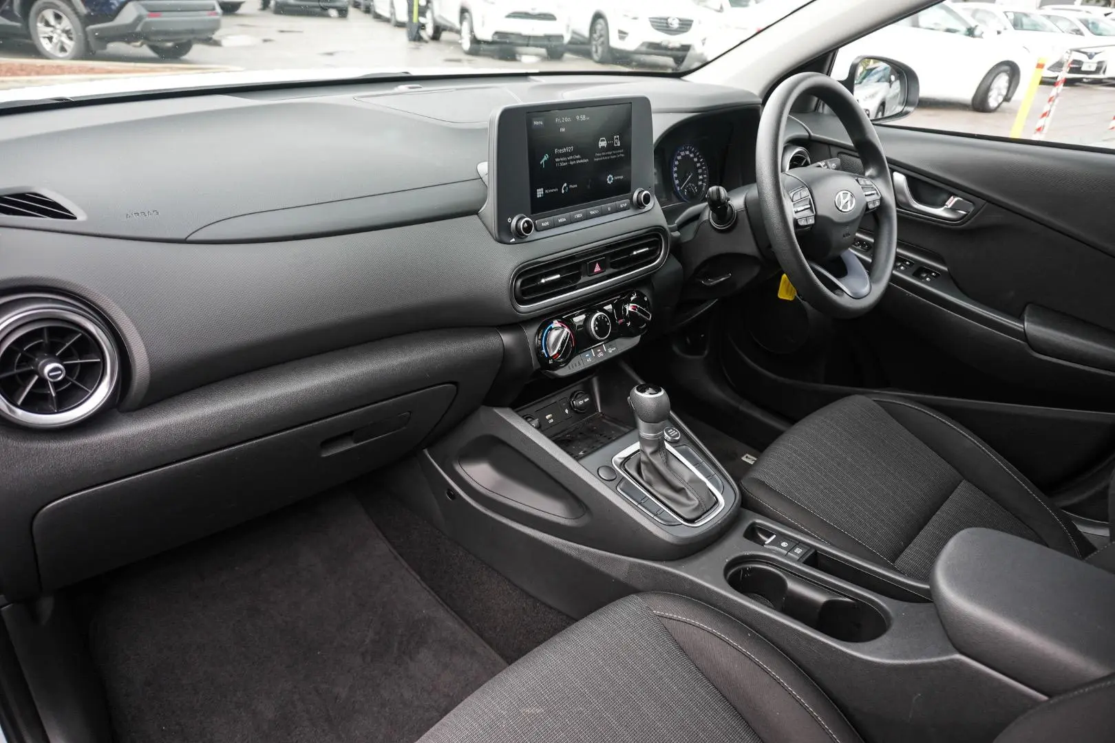2023 Hyundai Kona Gallery Image 11