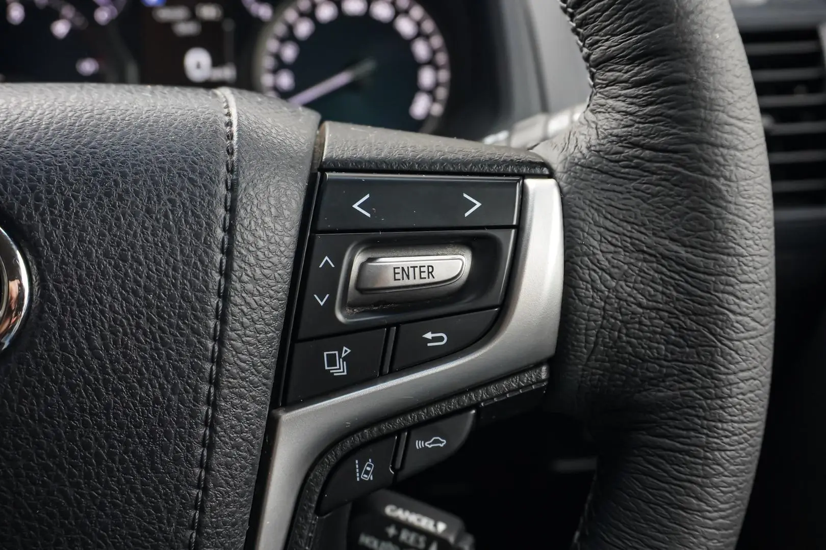 2019 Toyota Landcruiser Prado Gallery Image 20