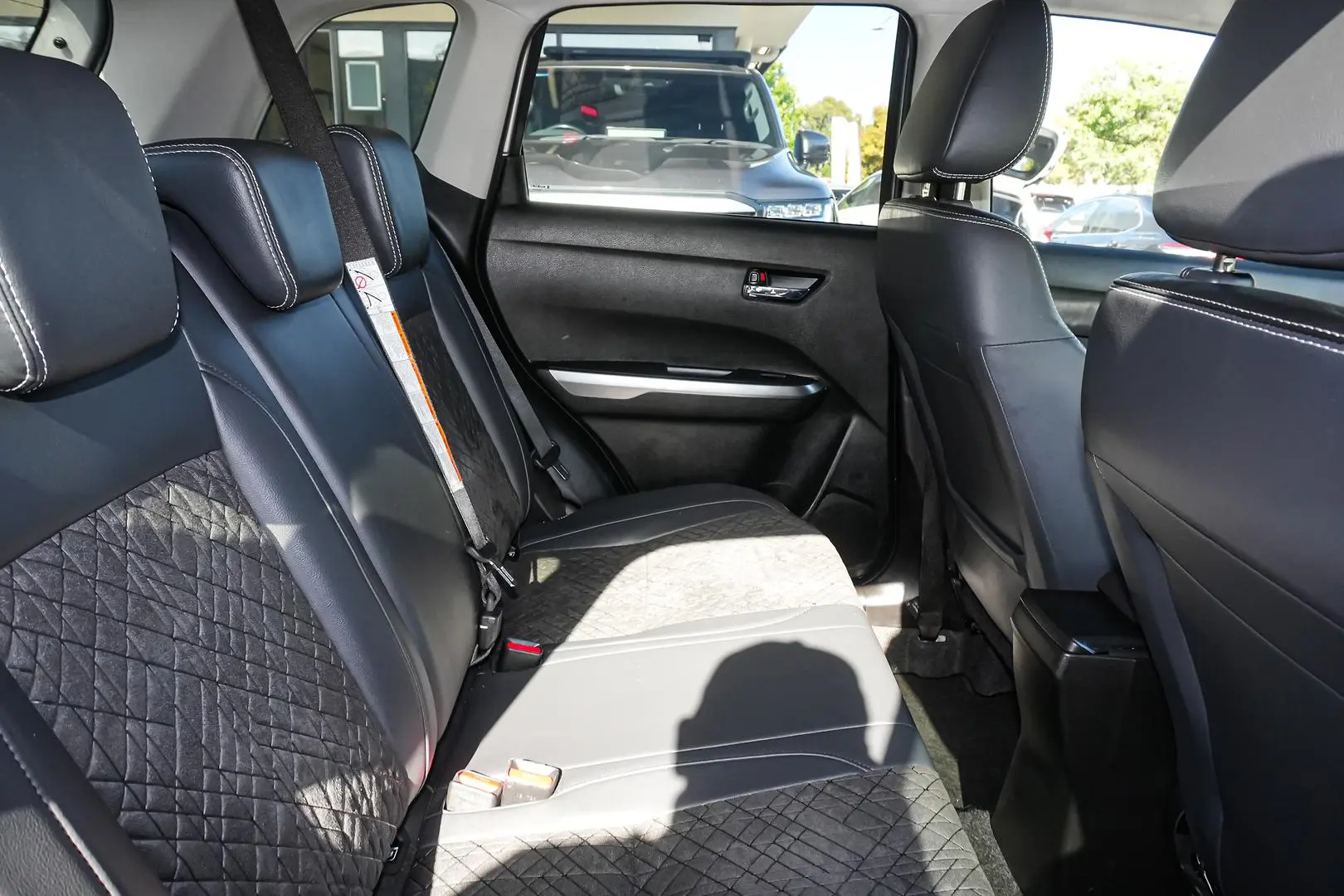 2020 Suzuki Vitara Gallery Image 7