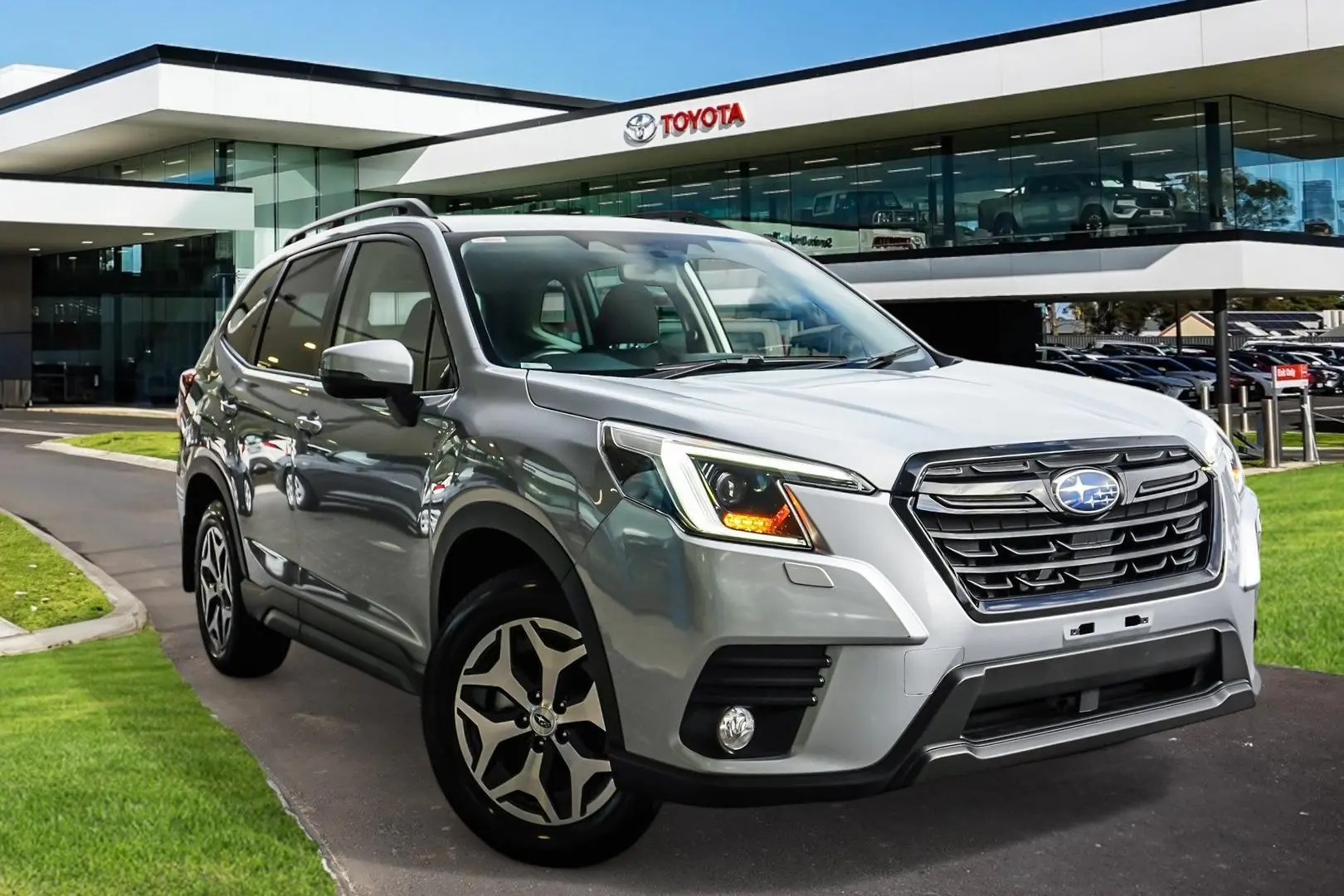 2023 Subaru Forester Gallery Image 1