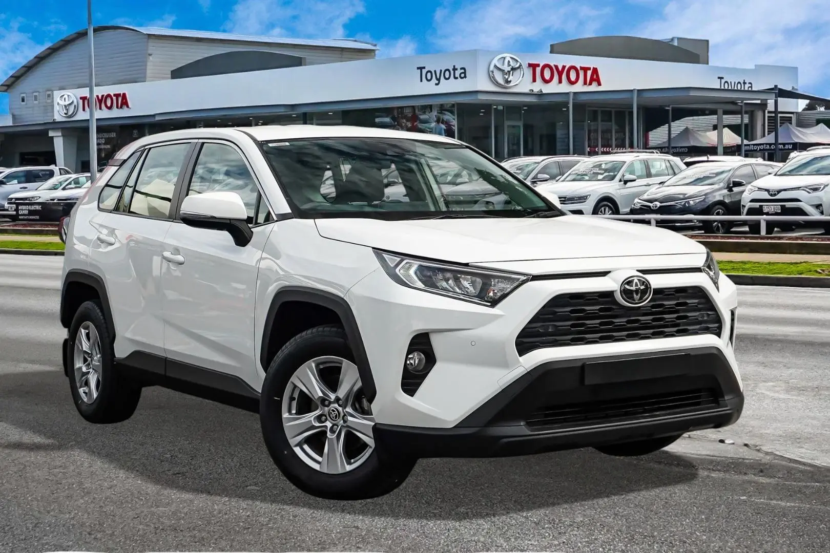 2019 Toyota RAV4 Gallery Image 1