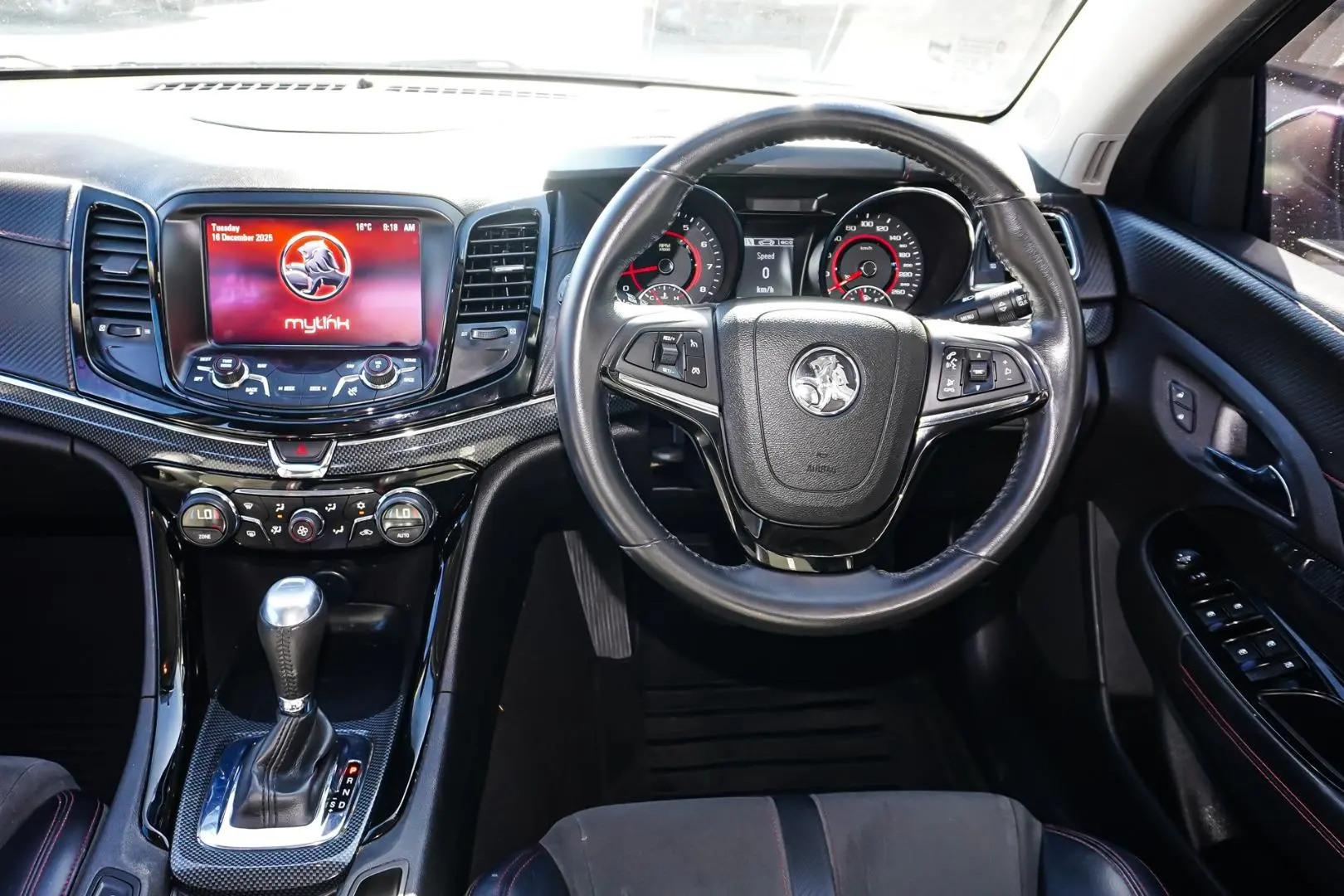 2016 Holden Commodore Gallery Image 9