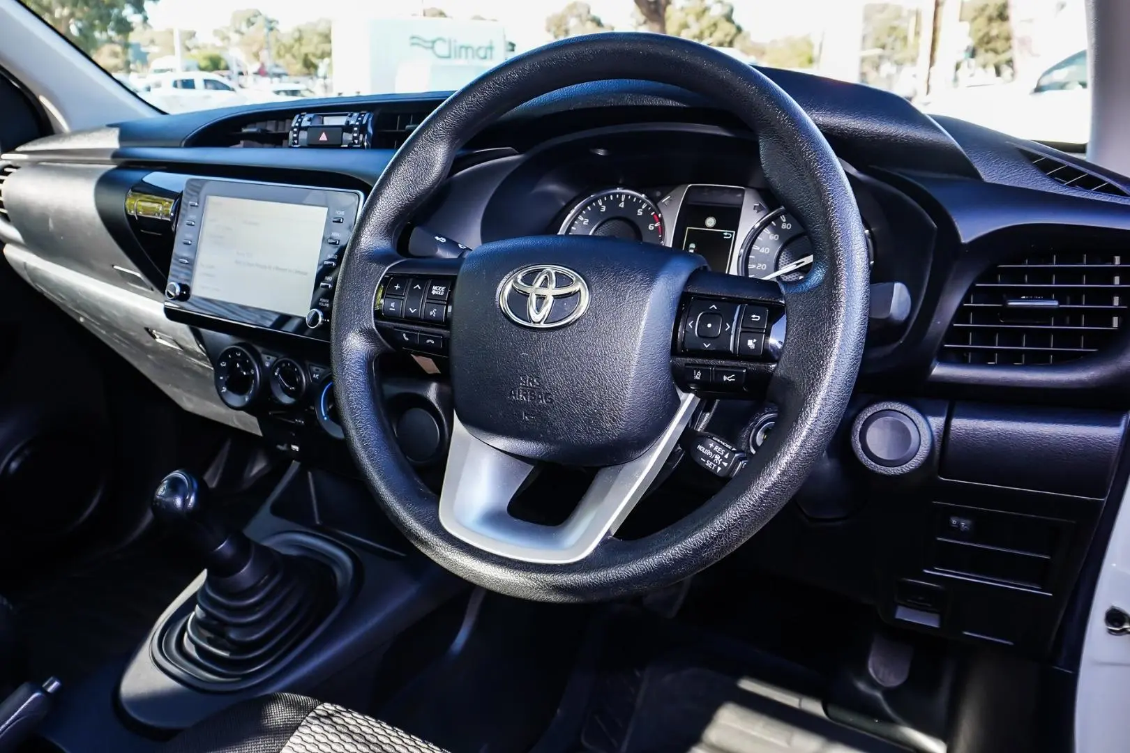 2021 Toyota Hilux Gallery Image 6